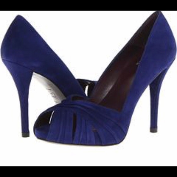 Stuart Weitzman heels - Picture 1 of 8